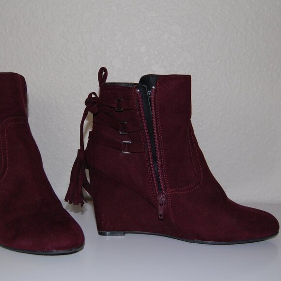 NWOB Charming Charlie Wedge Burgundy Boots, Women Size US 7 - Picture 10 of 14